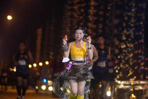 BIB: 4230
                            <button type="button" onclick="openModal(18284063)" class="btn btn-primary btn-sm float-right btn-popup" data-toggle="modal" data-target=".modal-high-quality">
                        <i class="fas fa-shopping-cart"></i> Add to Cart
                    </button>
                                            <button type="button" onclick="isThisMe(18284063, true)" class="btn btn-success btn-sm float-right btn-popup btn-isme hidden" data-toggle="tooltip" data-placement="bottom" title="นี่คือรูปของคุณใช่ไหม คลิกที่นี่เพื่อเอาเข้าอัลบั้ม">
                        <i class="fas fa-plus"></i> Add to album
                    </button>
                    <button type="button" onclick="isThisMe(18284063, false)" class="btn btn-warning btn-sm float-right btn-popup btn-isnotme hidden">
                        <i class="fas fa-ban"></i> Remove from album
                    </button>